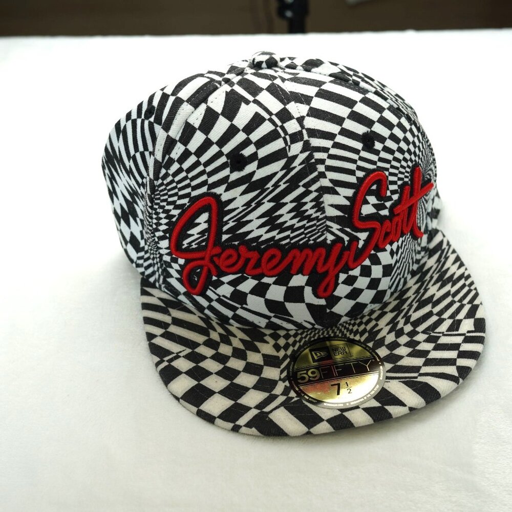 Jeremy Scott x New Era 59Fifty Fitted Hat 7 1/2‎ Black White Optical Illusion